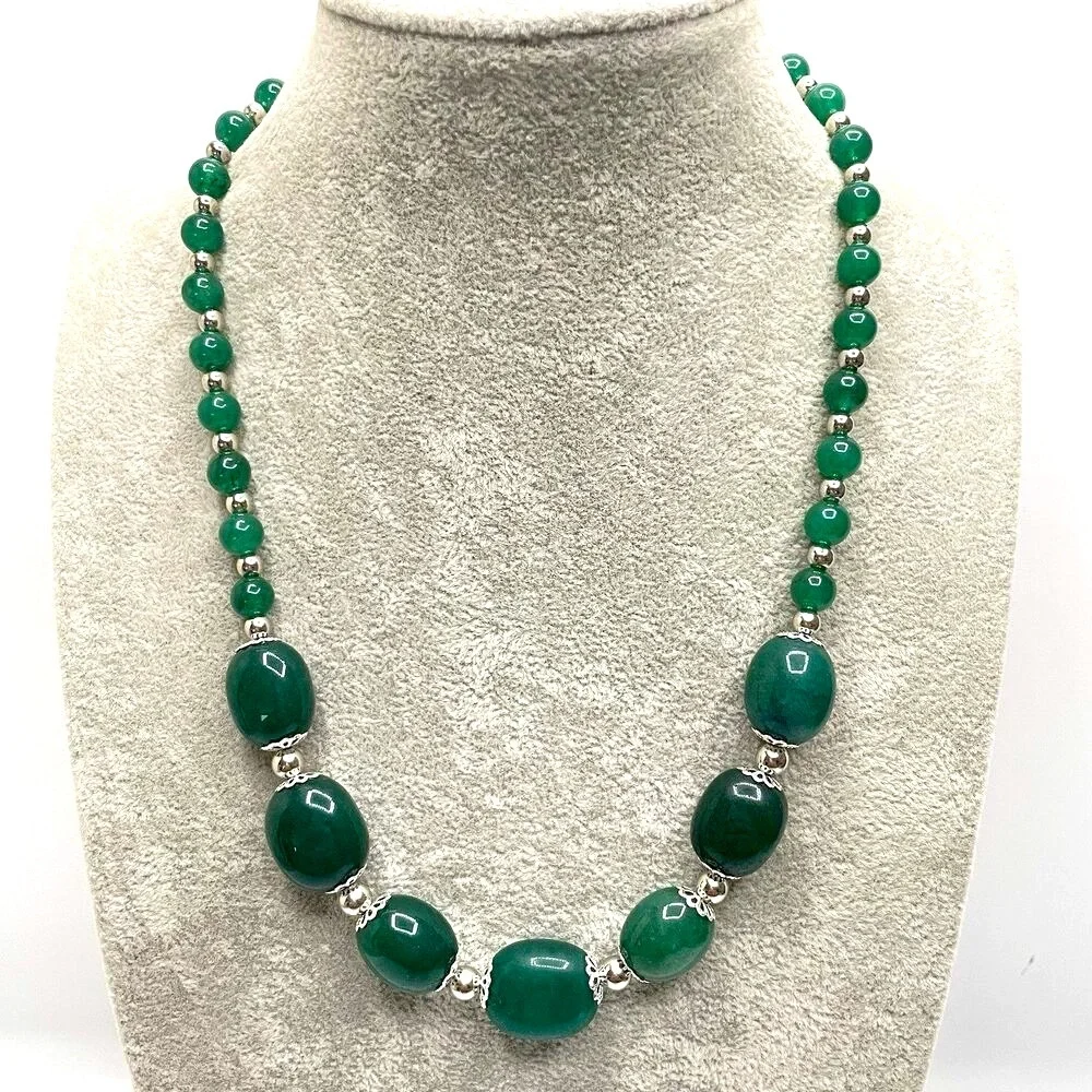 Earth Mined Emerald Green Gemstone Silver Tone Beaded Necklace Statement